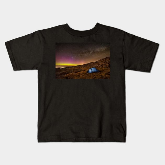 Aurora Borealis from Glyder Fawr in Snowdonia Kids T-Shirt by dasantillo